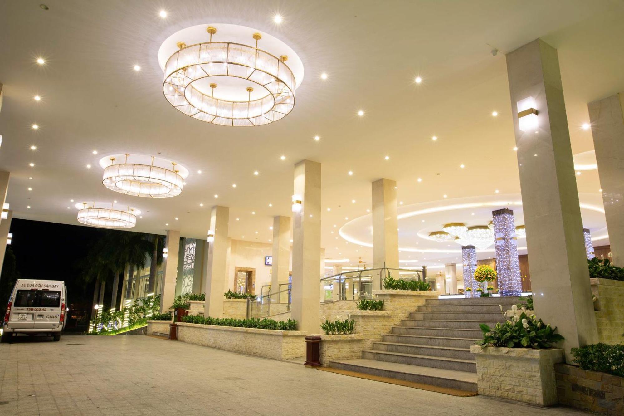 Diamond Bay Condotel Нячанг